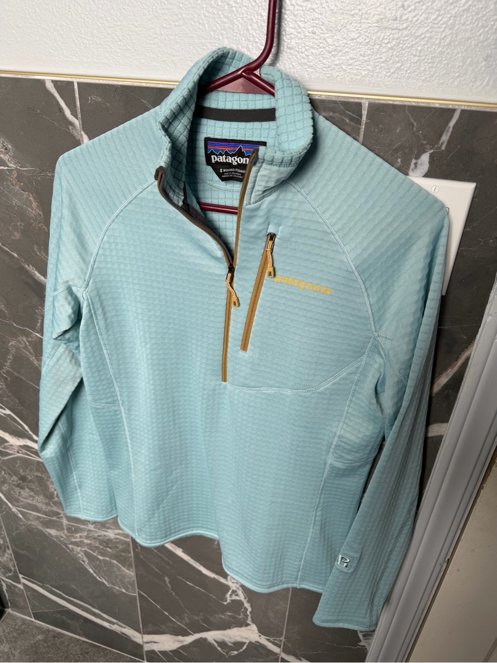 Patagonia R1 pullover - Picture 4 of 8